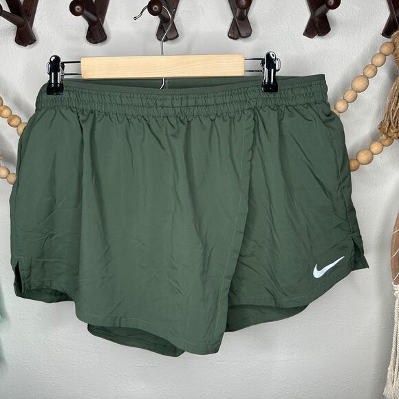 Nike Green Athletic Skort - Picture 1 of 3